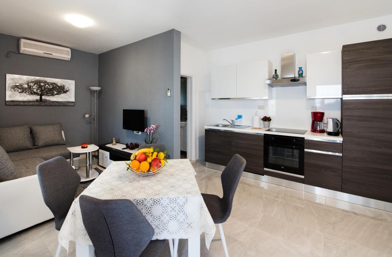 Apartments Care Donji Okrug  Extérieur photo