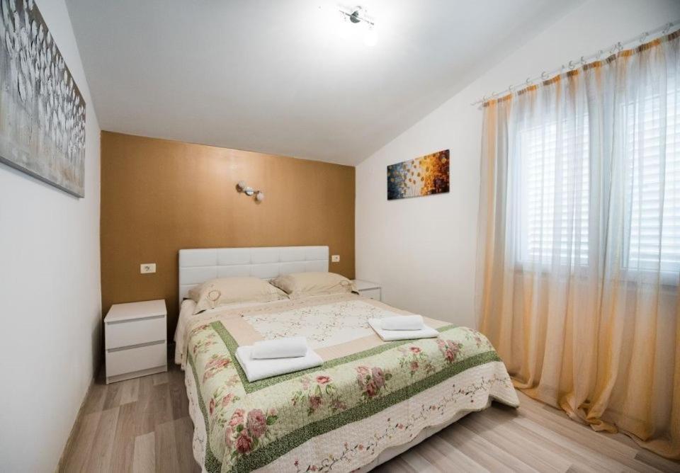 Apartments Care Donji Okrug  Extérieur photo